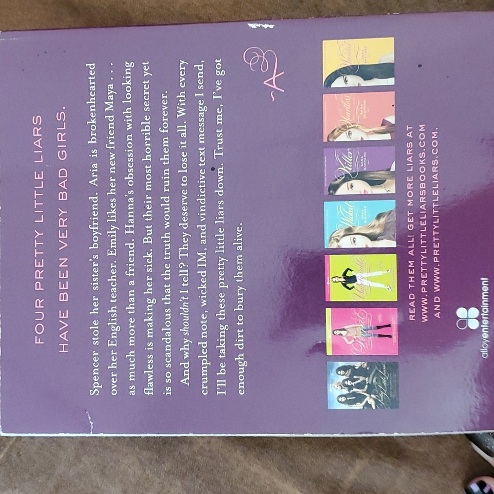 Pretty Little Liars Books by Sara Shepard - Picture 4 of 4